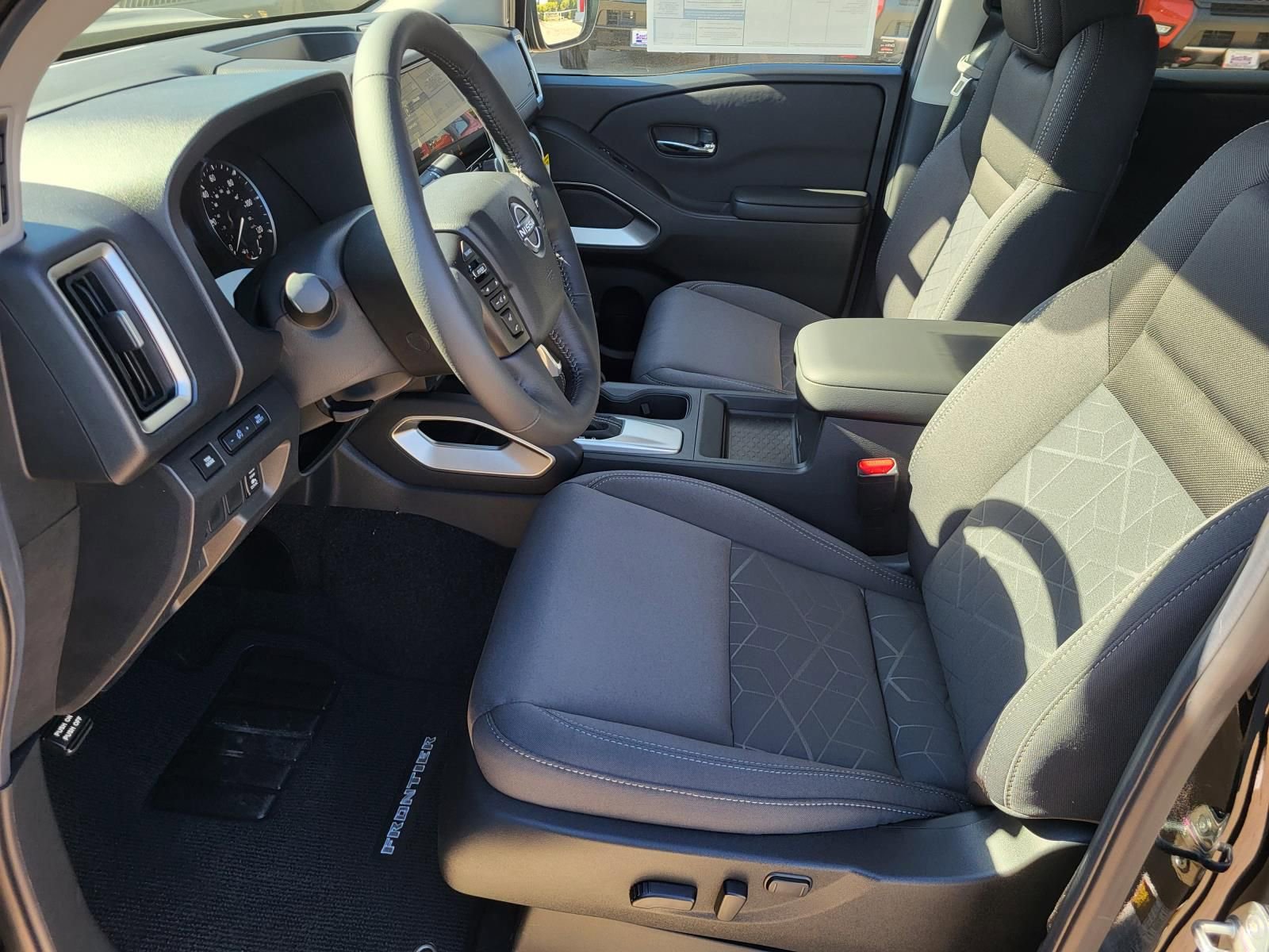 New 2026 Nissan Frontier SV w/ SV Convenience Package RWD image 18