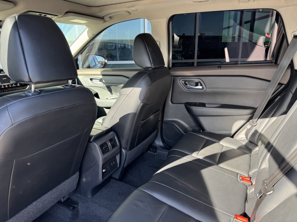 Used 2023 Nissan Rogue SL w/ SL Premium Package AWD/4WD image 38