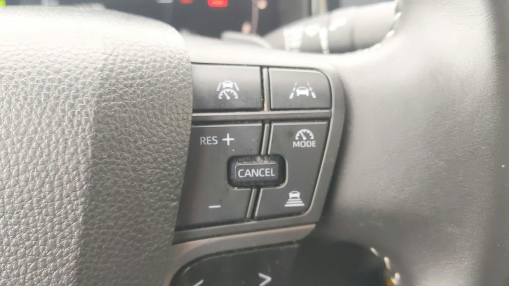 Used 2025 Toyota Camry SE FWD image 23