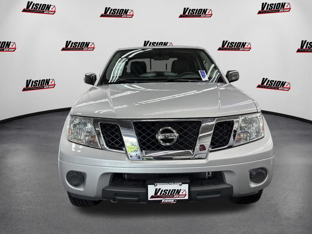 Used 2014 Nissan Frontier SV AWD/4WD image 2