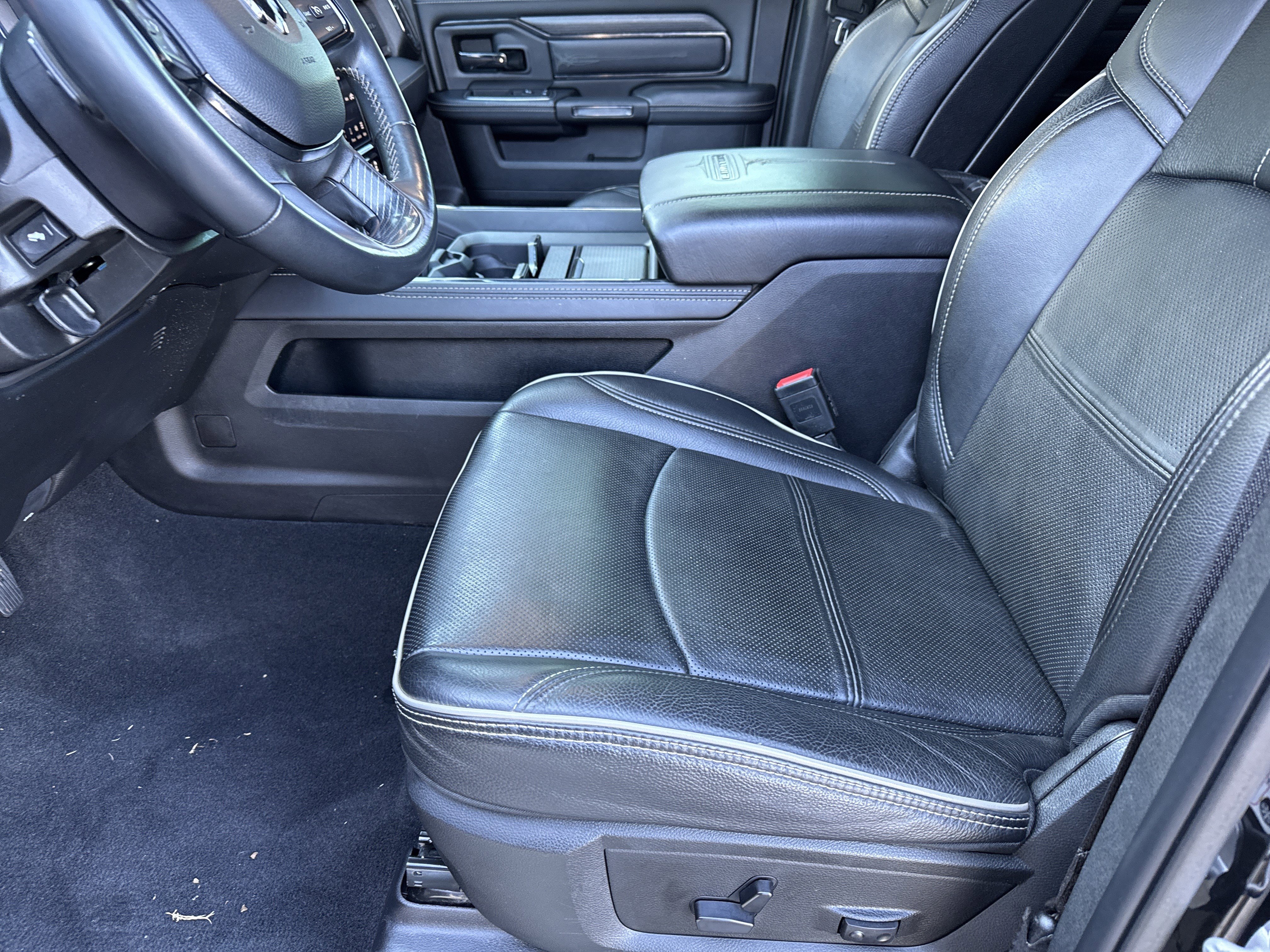 Used 2023 RAM 2500 Limited image 9