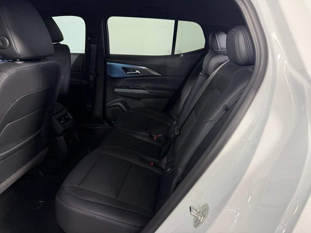 Used 2024 Chevrolet Equinox EV LT FWD image 59