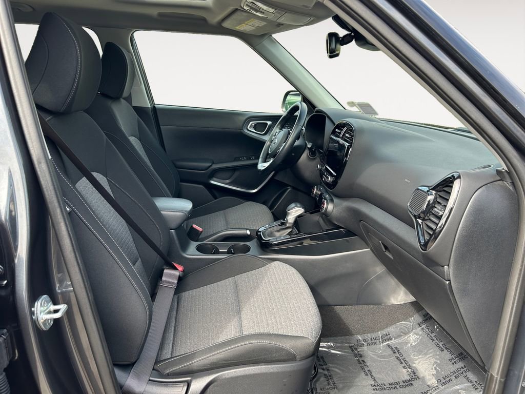 Used 2021 Kia Soul EX image 10