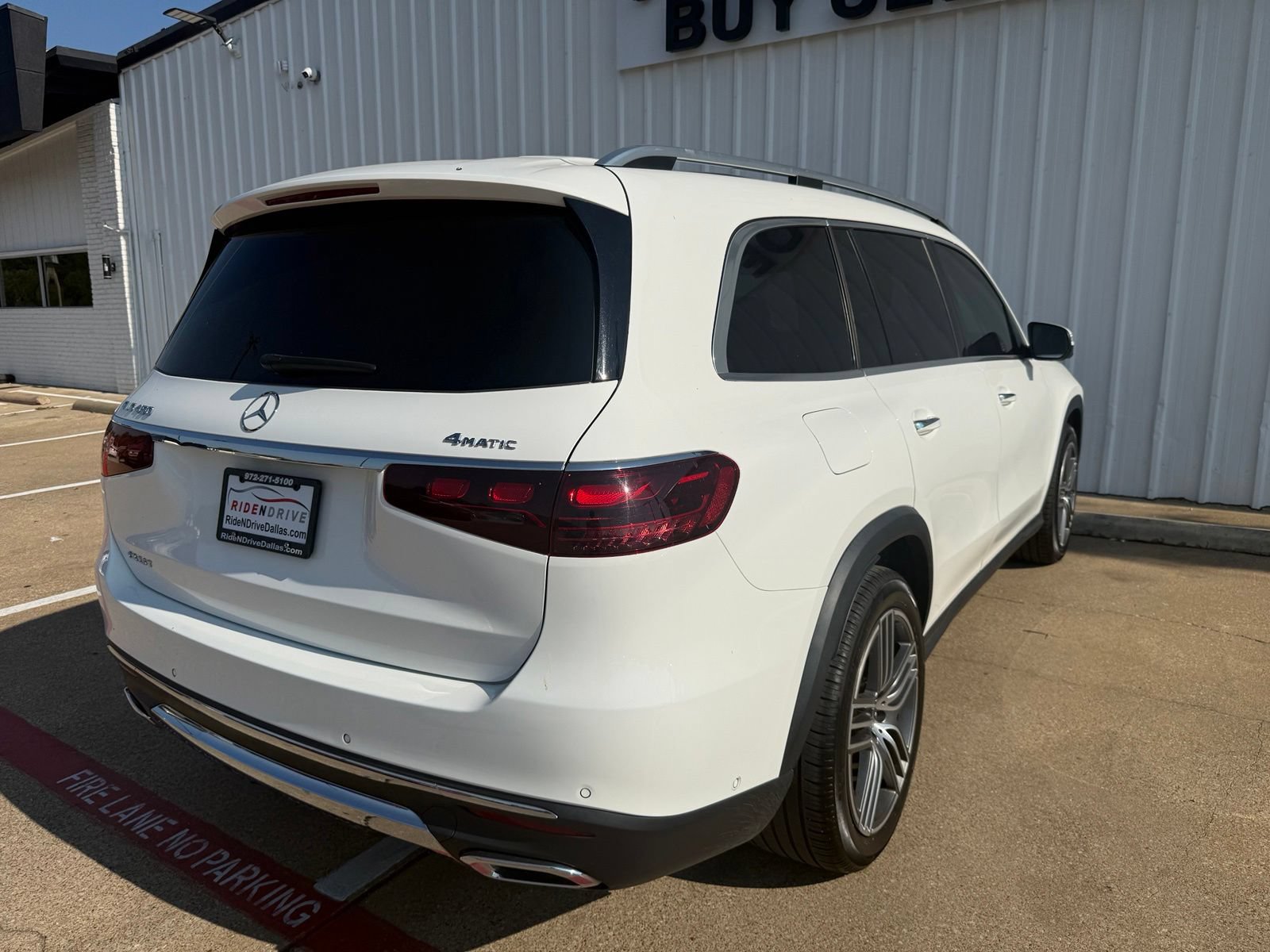 Used 2024 Mercedes-Benz GLS 450 4MATIC image 7