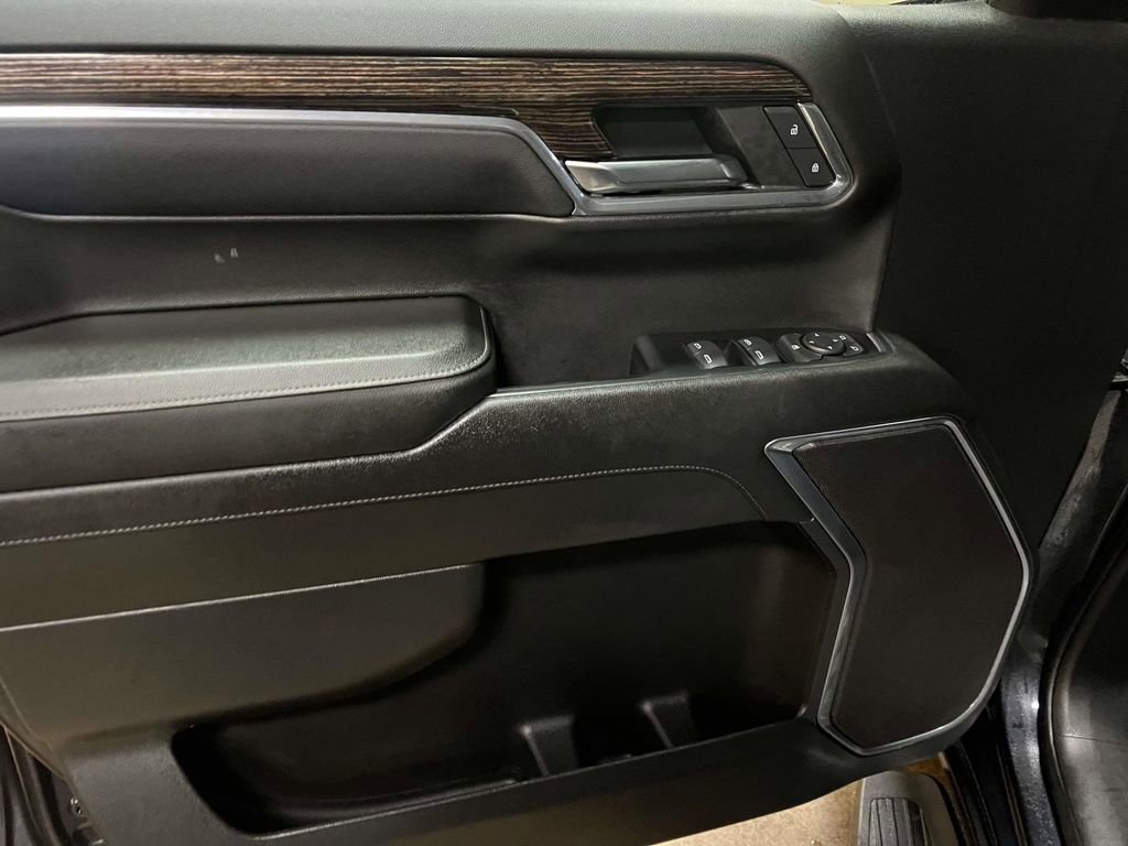 Used 2023 GMC Sierra 1500 Elevation image 11
