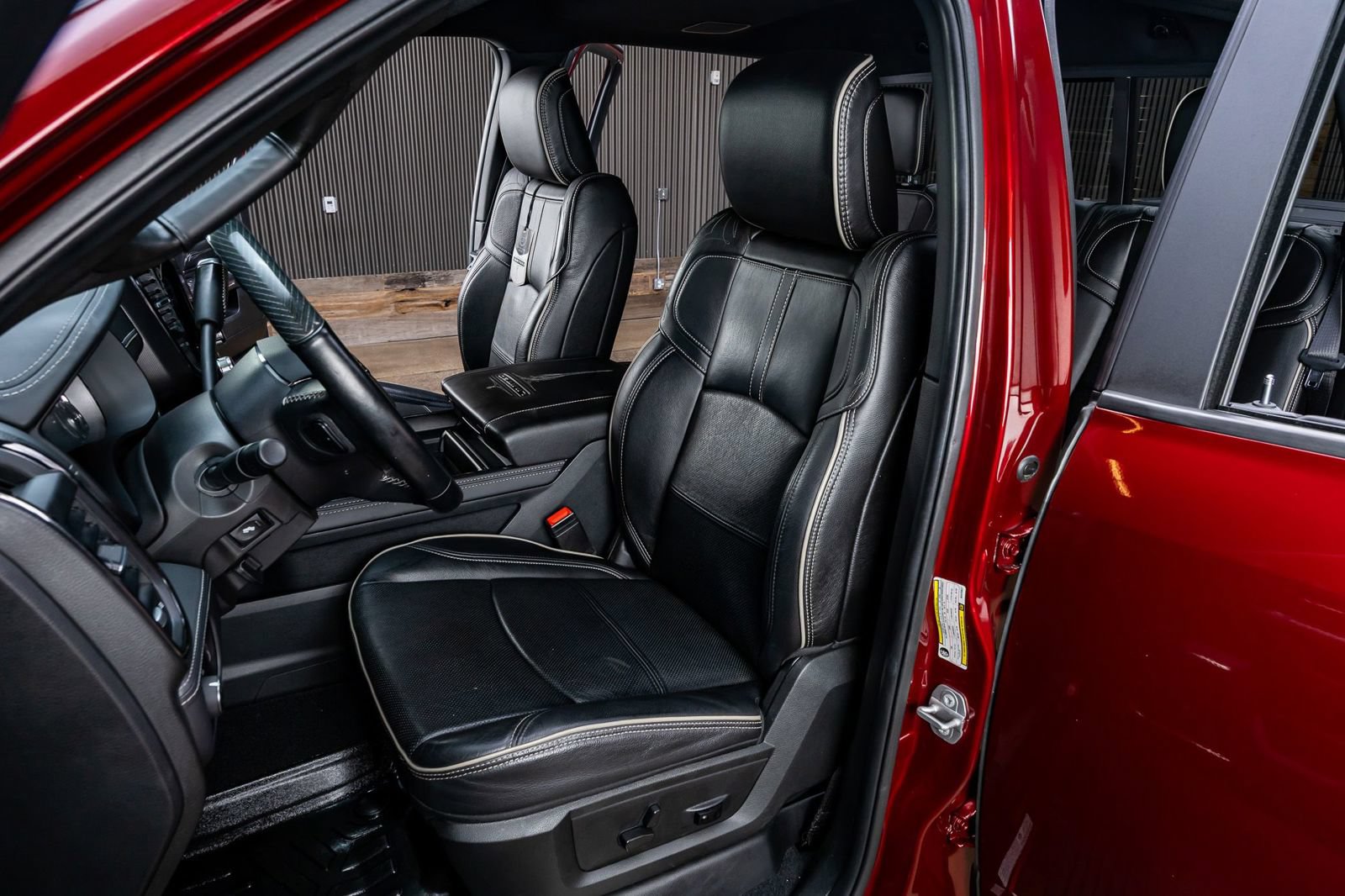 Used 2022 RAM 3500 Limited w/ Night Edition AWD/4WD image 27