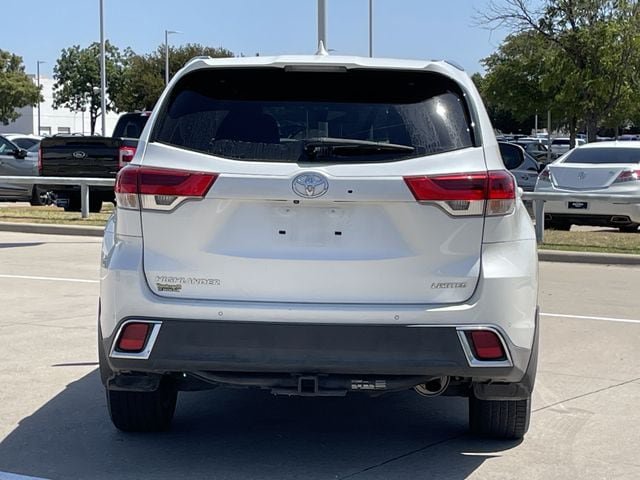 Used 2017 Toyota Highlander Limited FWD image 5