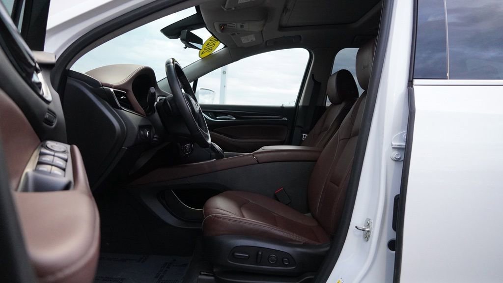 Used 2020 Buick Enclave Avenir w/ Avenir Technology Package image 11