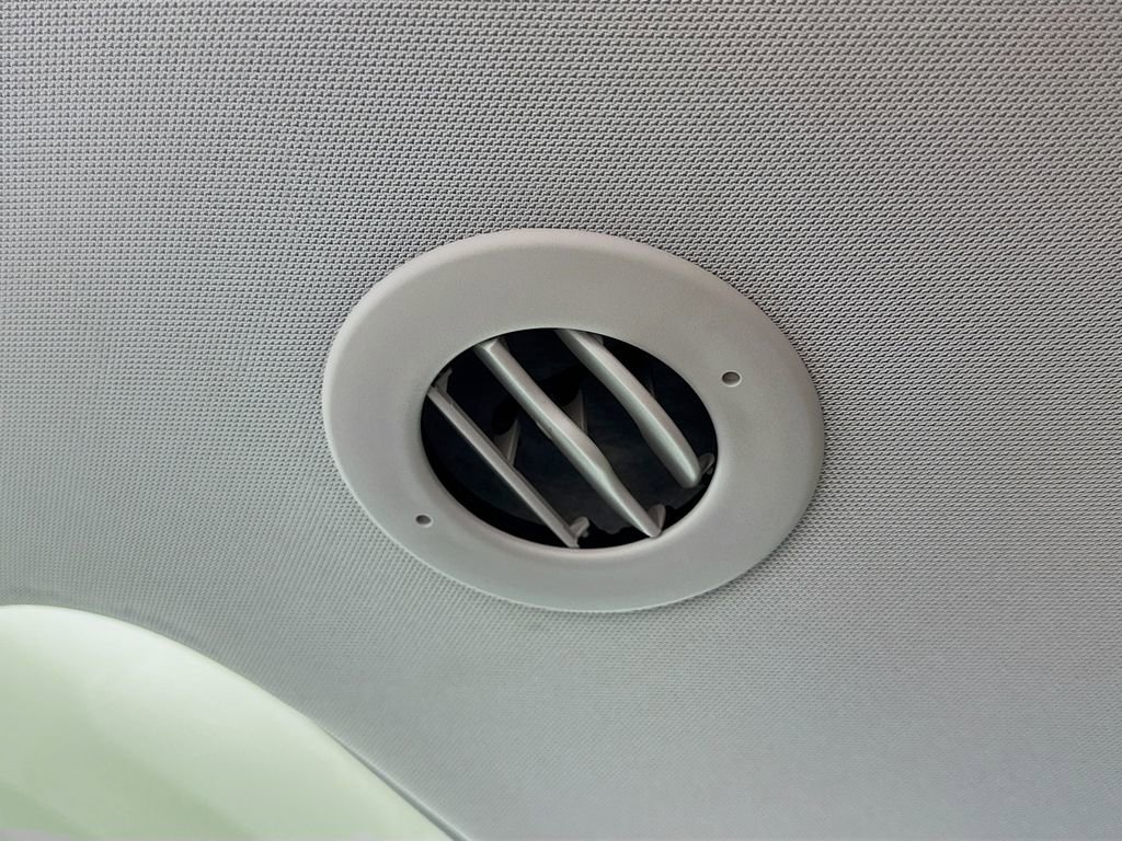 Used 2021 Chevrolet Traverse Premier w/ LPO, Cargo Package image 26