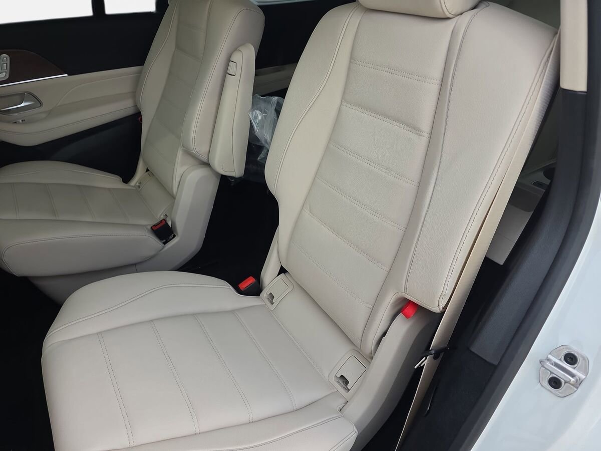 New 2026 Mercedes-Benz GLS 450 4MATIC image 14