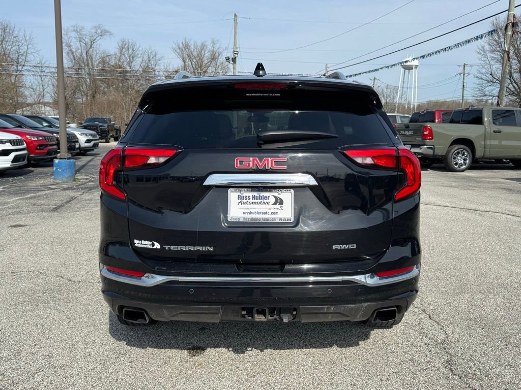 Used 2018 GMC Terrain Denali w/ Advanced Safety Package image 4