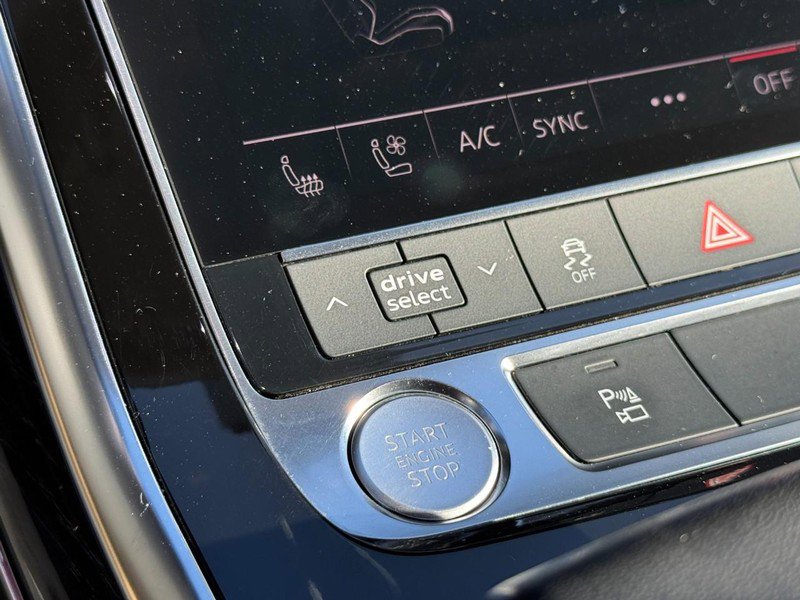 Used 2019 Audi Q8 Premium Plus w/ Premium Plus image 17