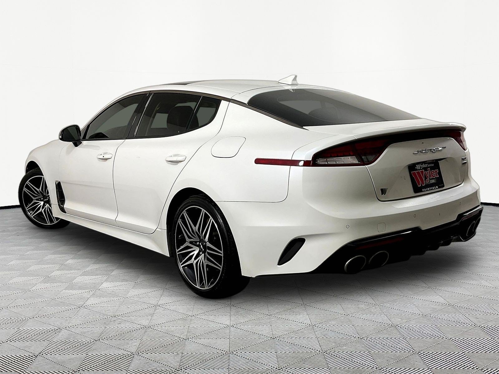 Used 2022 Kia Stinger GT1 AWD/4WD image 4