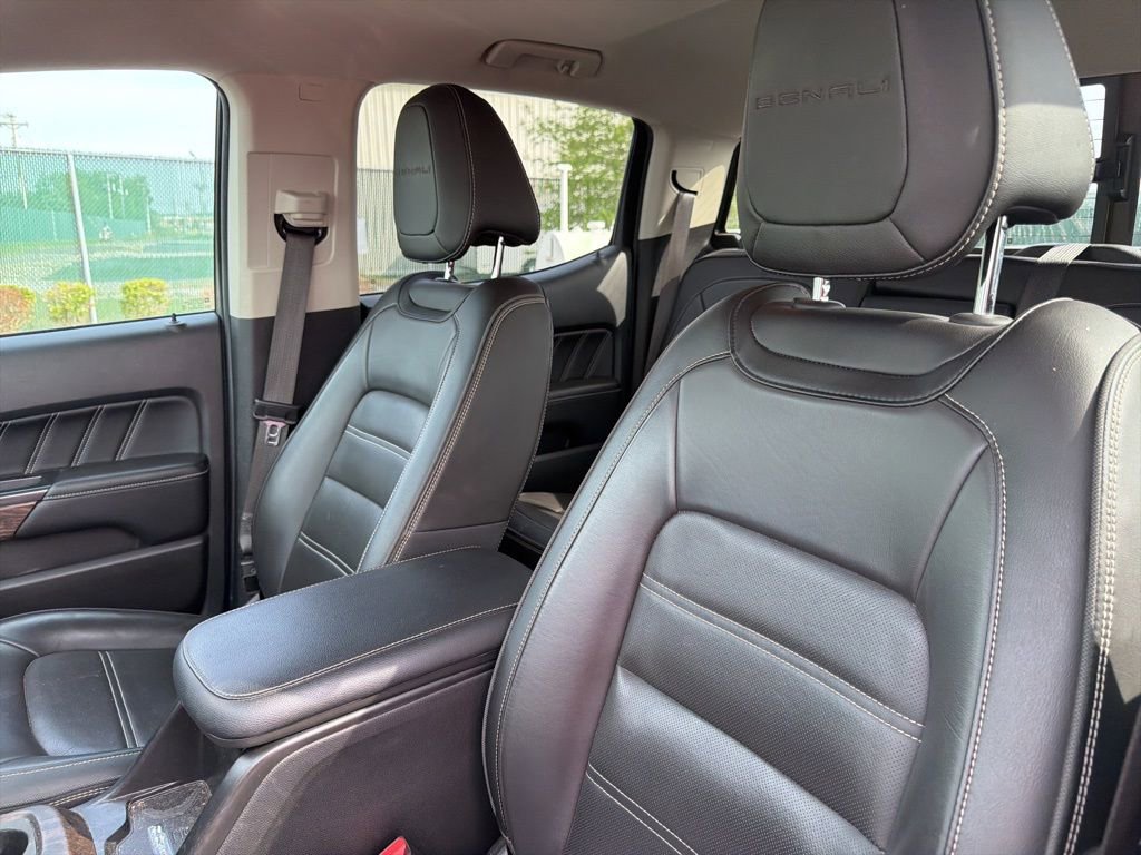 Certified 2022 GMC Canyon Denali image 13