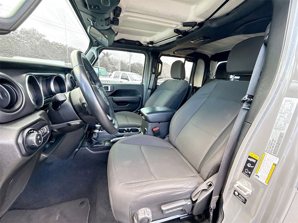 Used 2022 Jeep Gladiator Sport image 23