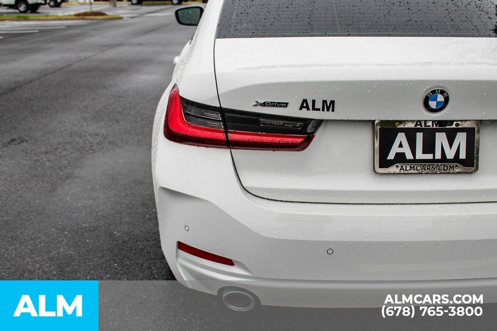 Used 2023 BMW 330i xDrive Sedan w/ Premium Package AWD/4WD image 12