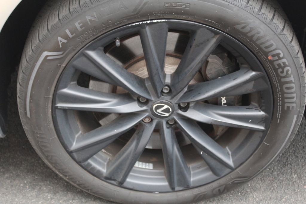 Used 2024 Lexus RX 500h F Sport w/ Convenience Package image 9