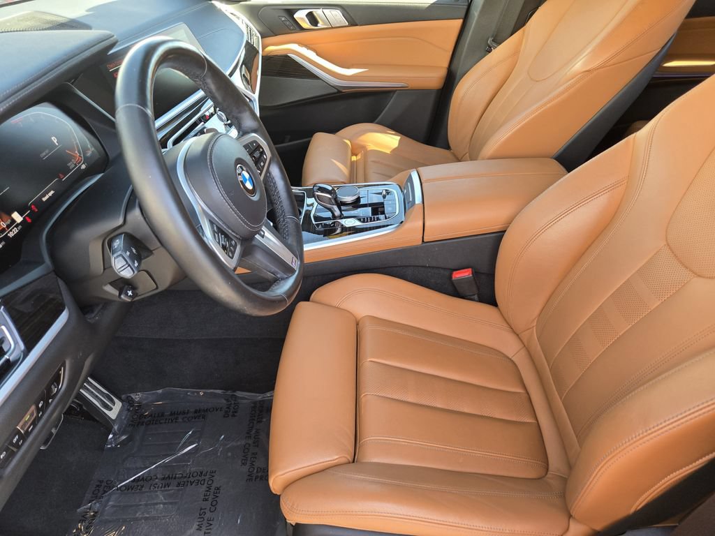 Used 2021 BMW X7 xDrive40i w/ M Sport Package AWD/4WD image 14