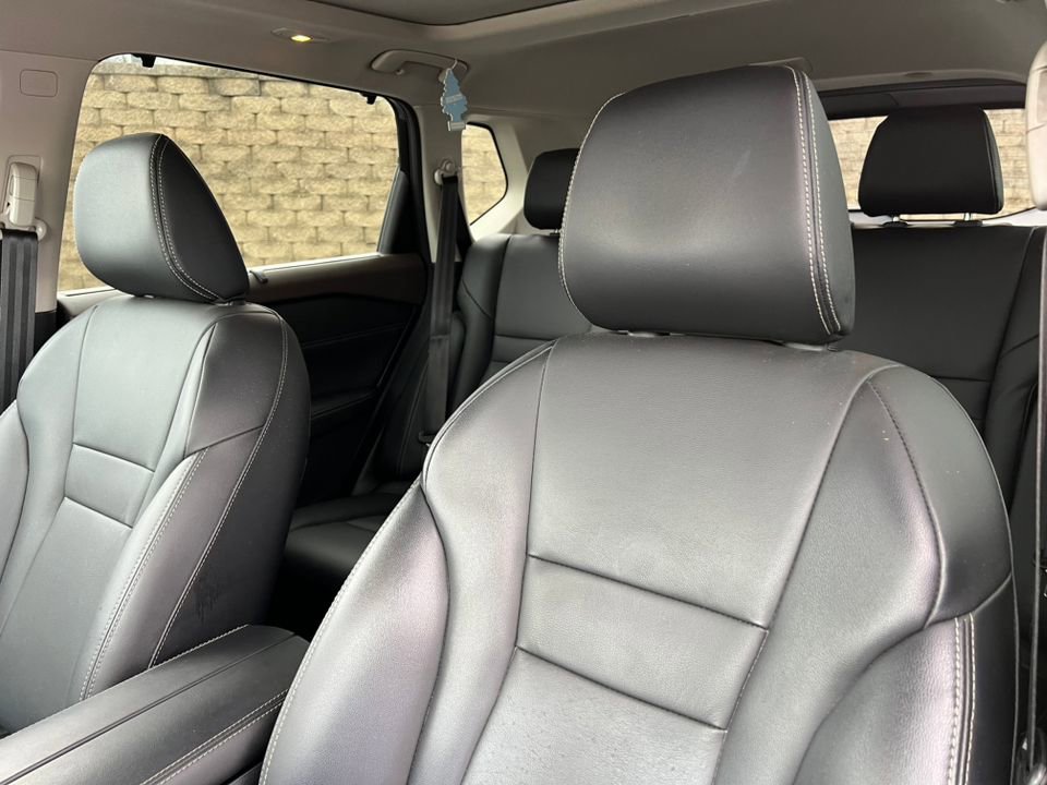 Used 2023 Nissan Rogue SL w/ SL Premium Package image 11