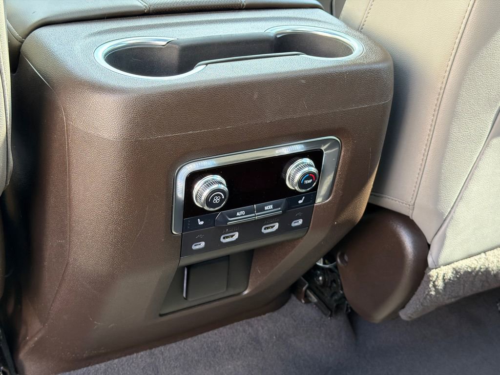 Used 2021 GMC Yukon SLT w/ SLT Luxury Plus Package image 24