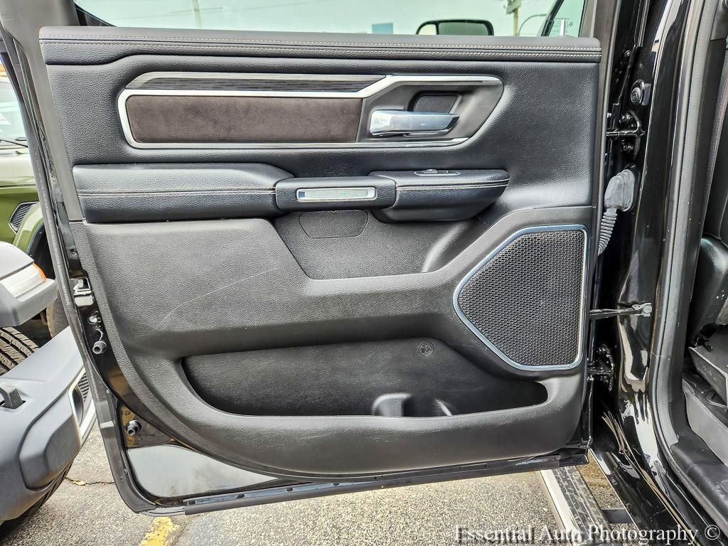 Used 2024 RAM 1500 Laramie AWD/4WD image 21
