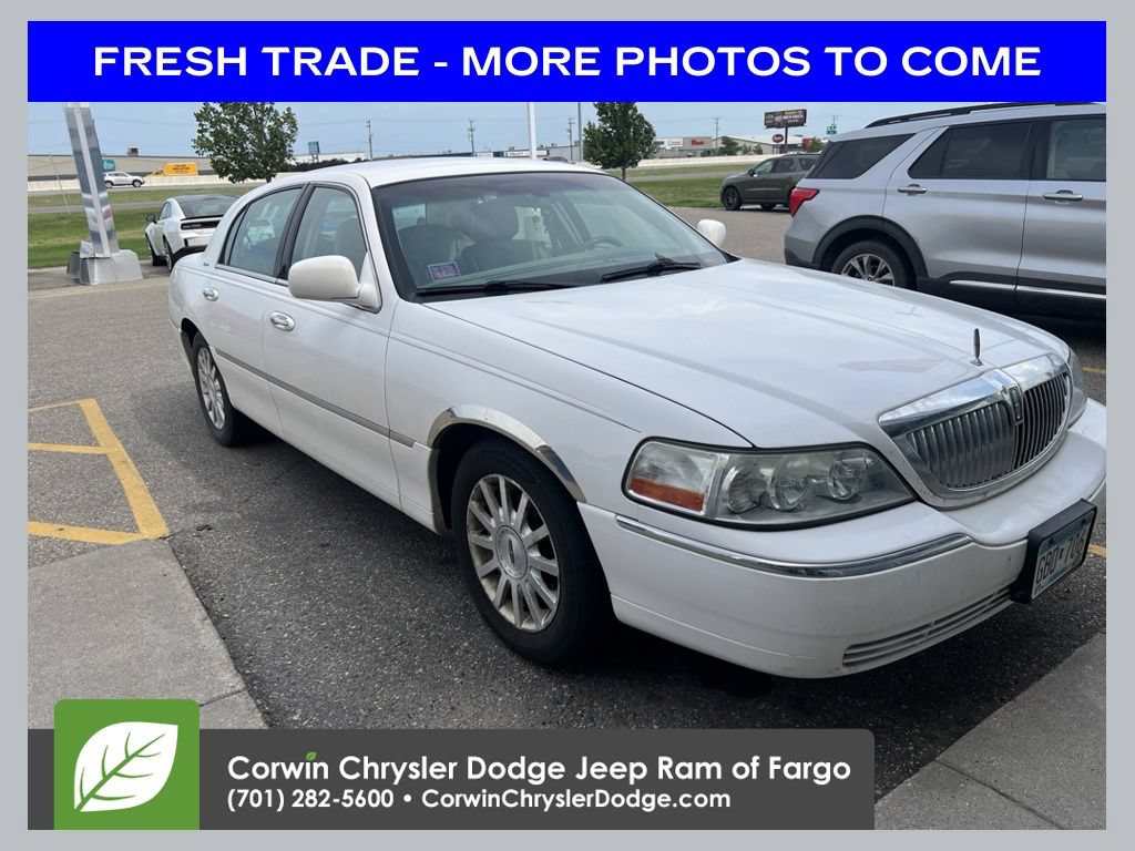 Used 2006 Lincoln Town Car Signature RWD video 1