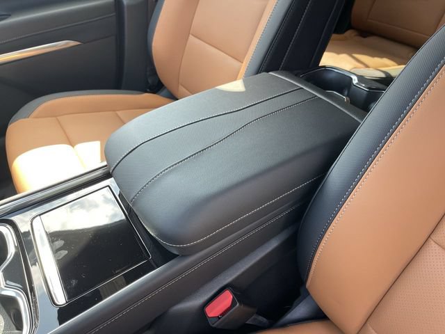 New 2027 Chevrolet Traverse Z71 w/ Enhanced Driving Package AWD/4WD image 21