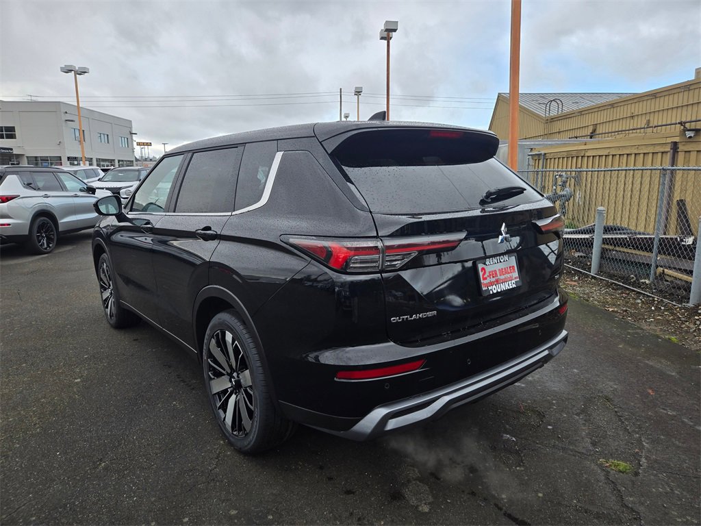 New 2026 Mitsubishi Outlander SE image 4