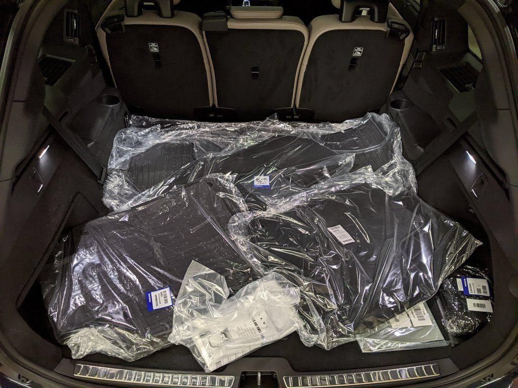 New 2026 Volvo XC90 T8 Ultra w/ Protection Package Premier AWD/4WD image 25