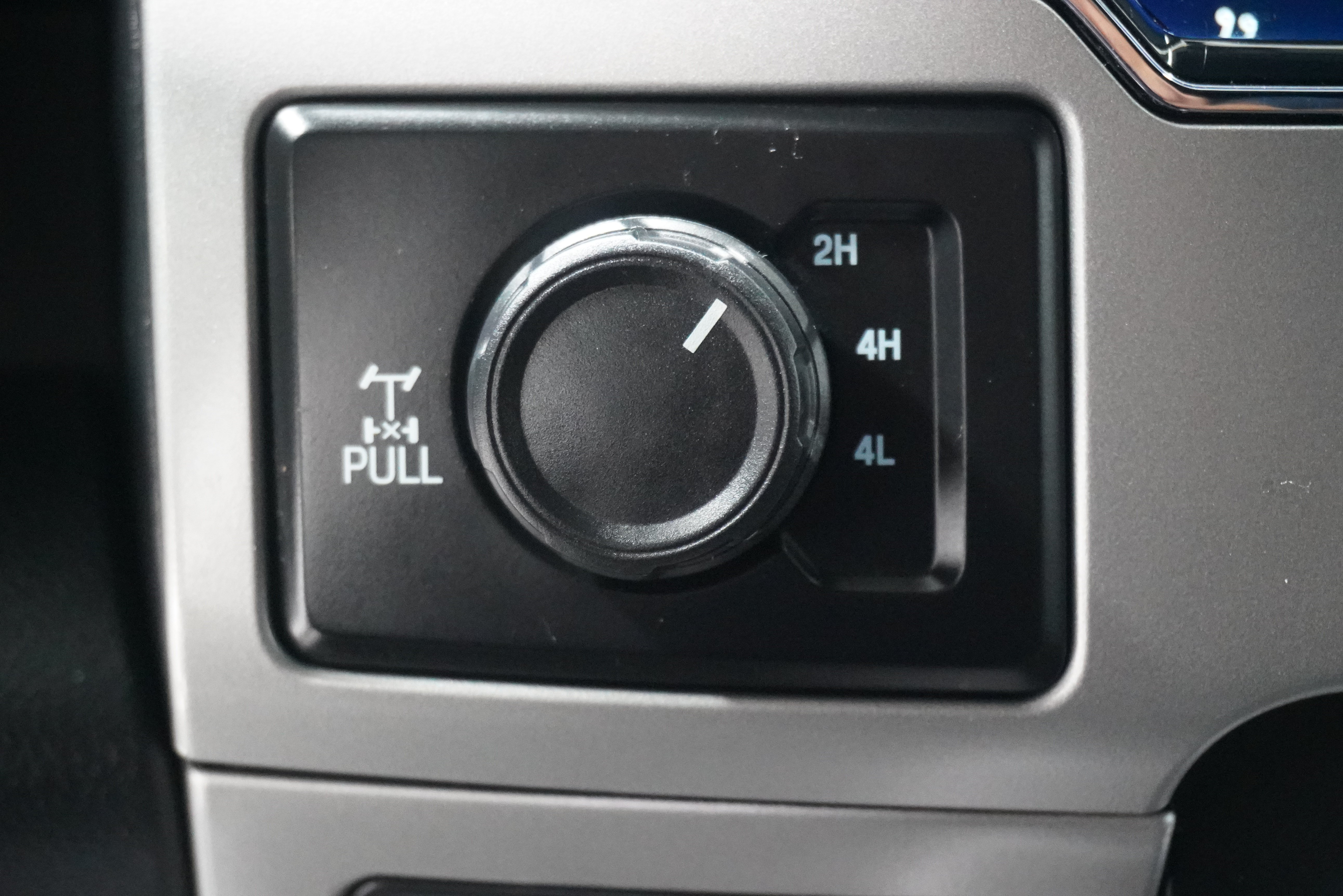 Used 2022 Ford F250 Lariat w/ Tremor Off-Road Package AWD/4WD image 28