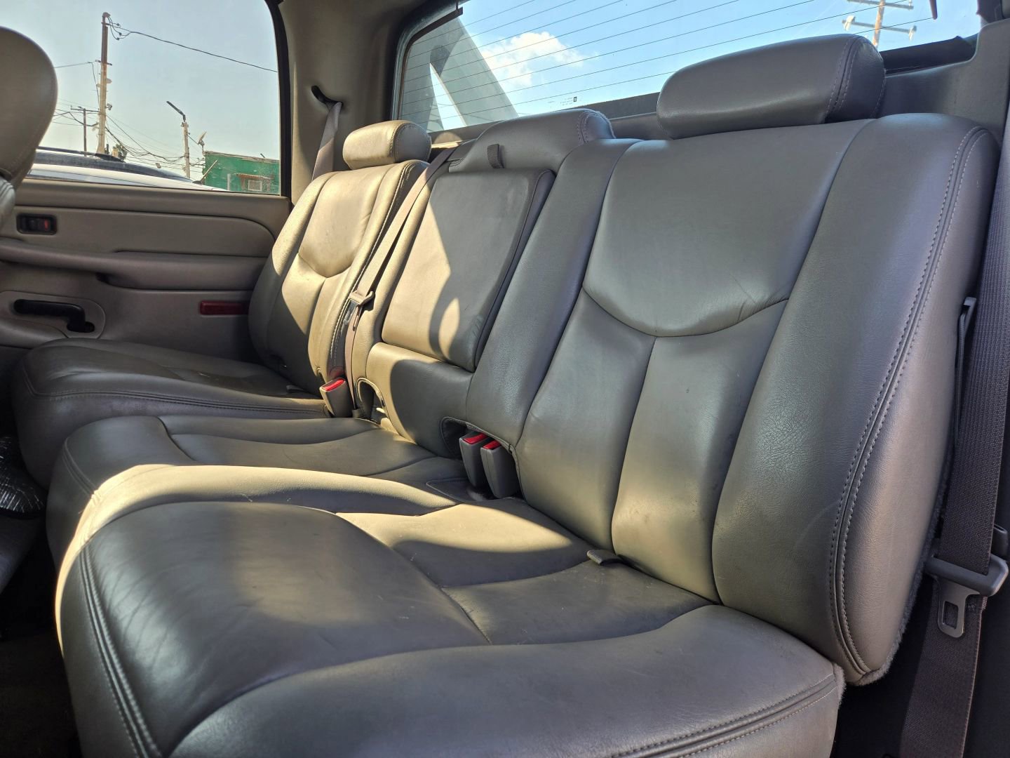 Used 2005 Chevrolet Avalanche LT w/ Preferred Equipment Group RWD image 13