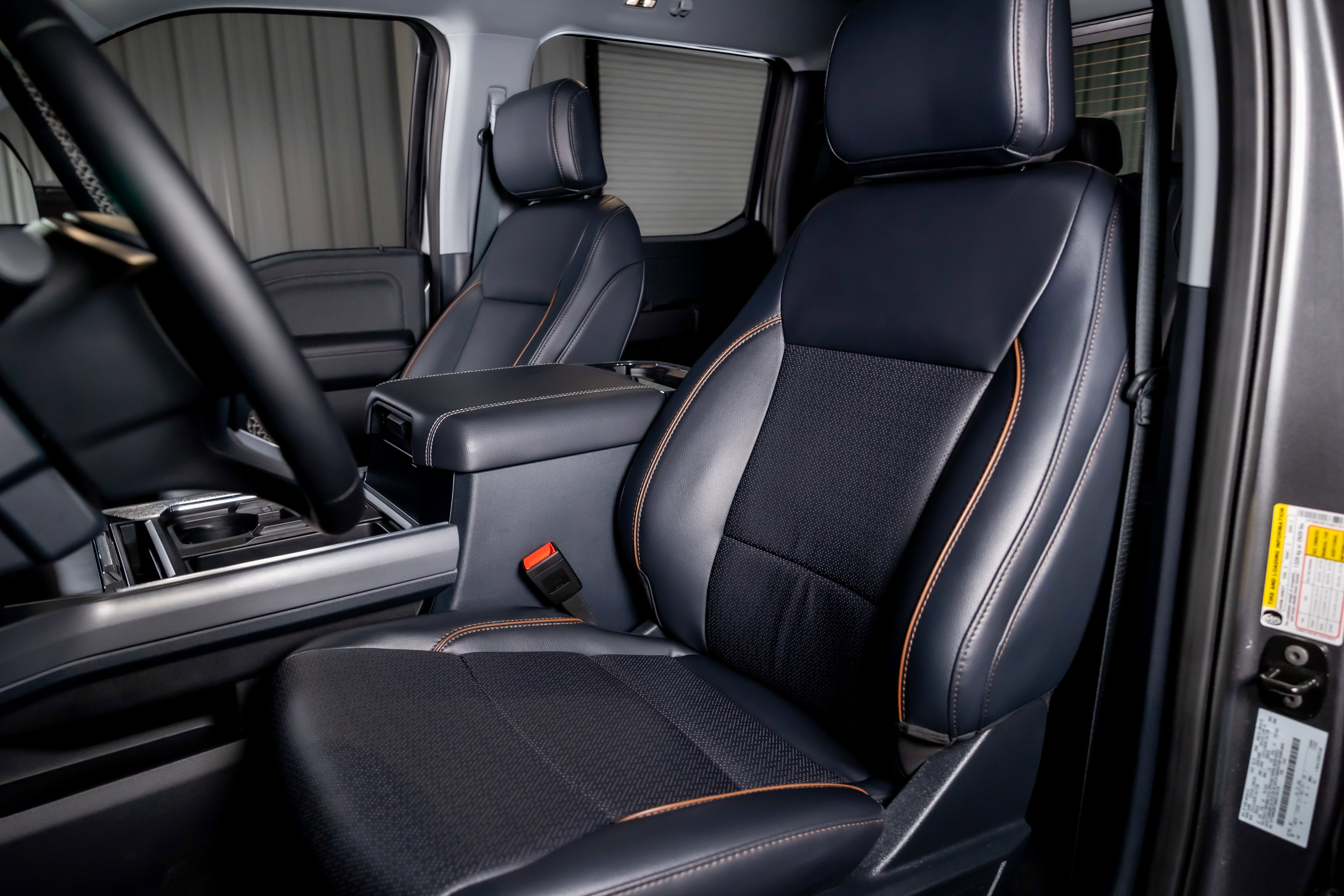 Used 2025 Ford F250 Lariat w/ Chrome Package image 4