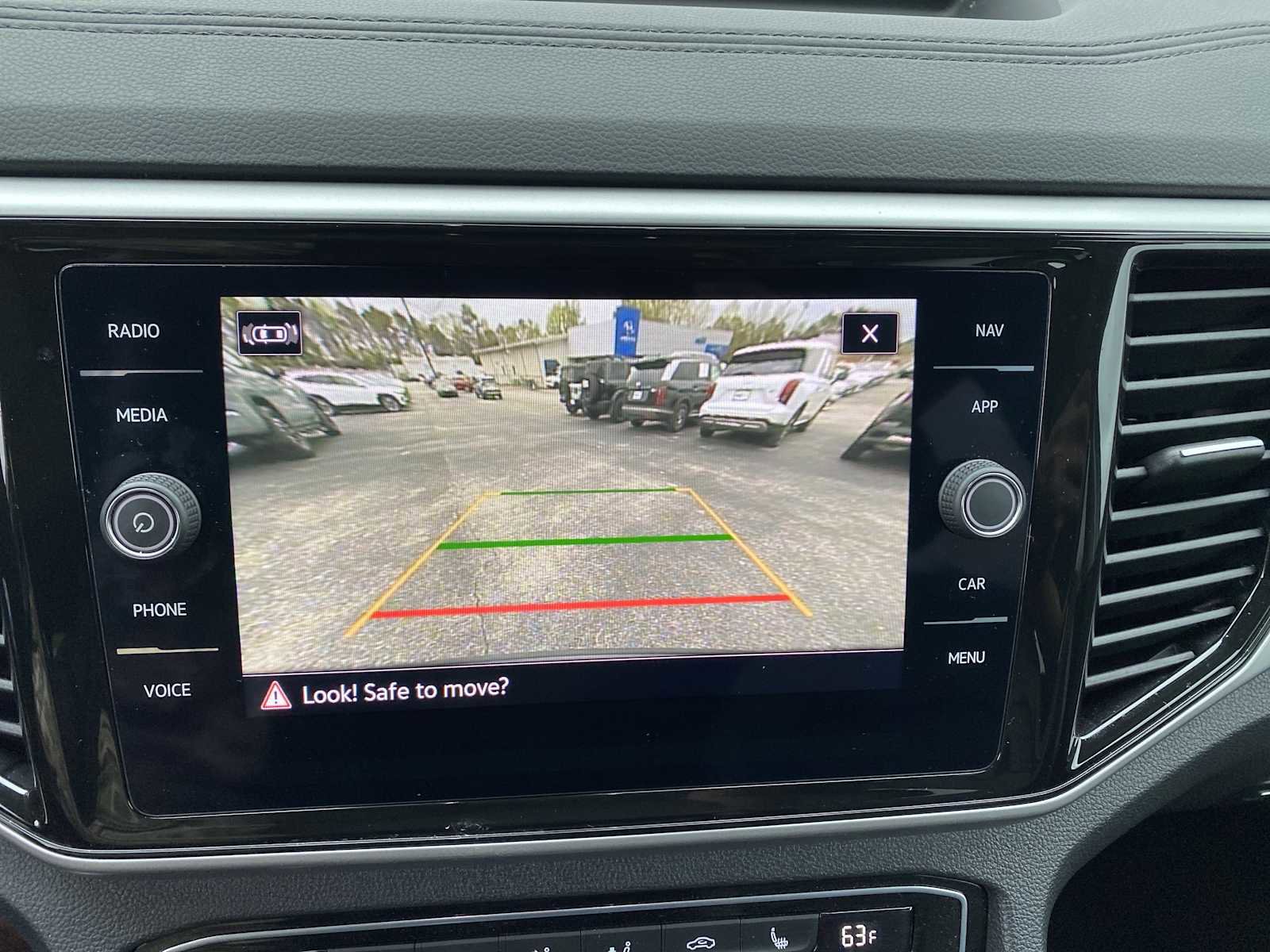 Used 2022 Volkswagen Atlas SEL Premium image 19