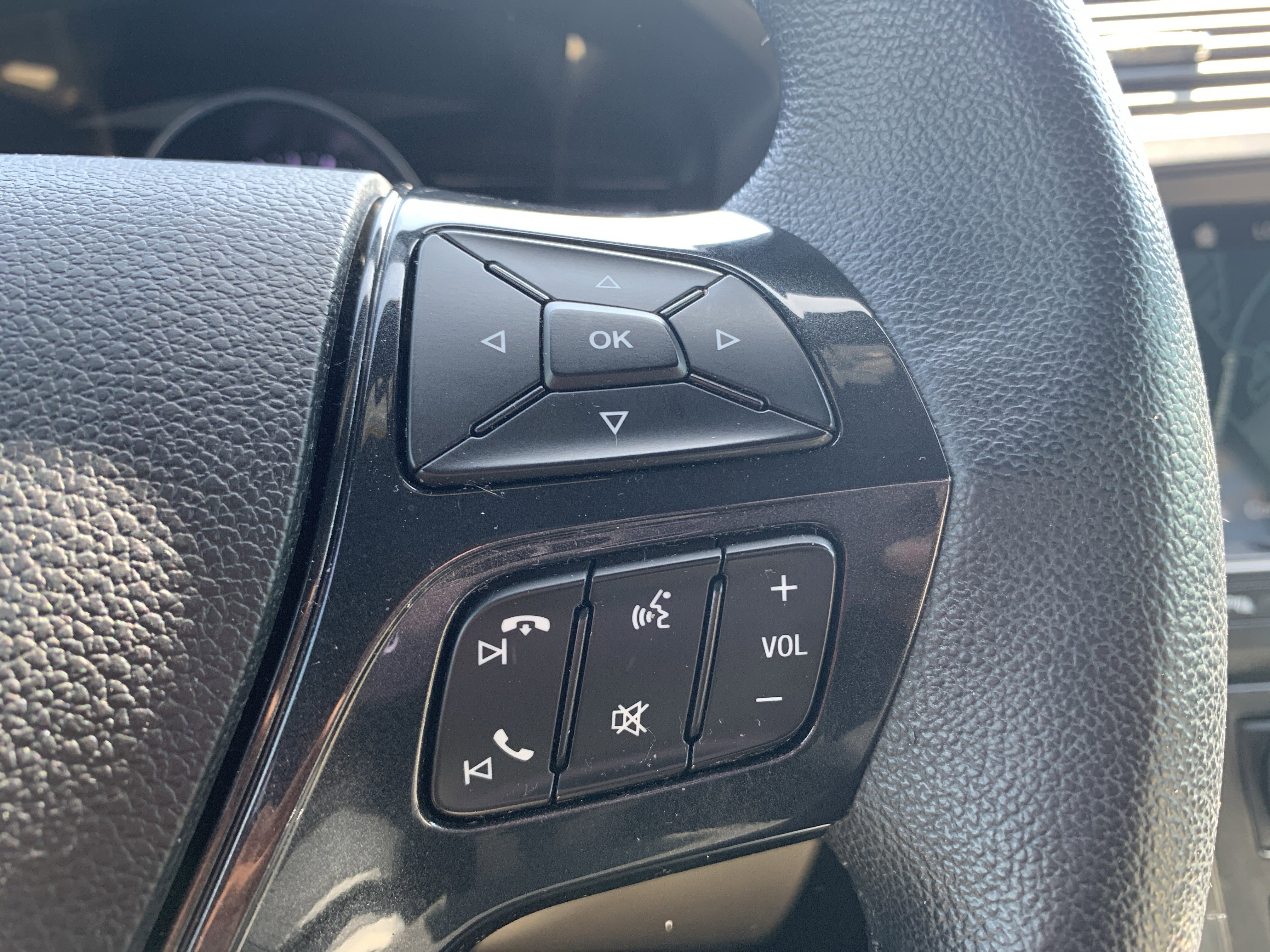 Used 2018 Ford Explorer XLT w/ Equipment Group 202A image 20