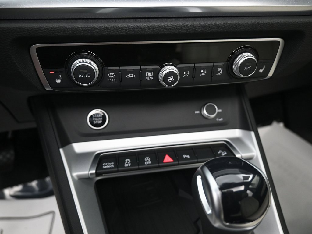 Used 2024 Audi Q3 2.0T Premium w/ Convenience Package image 20