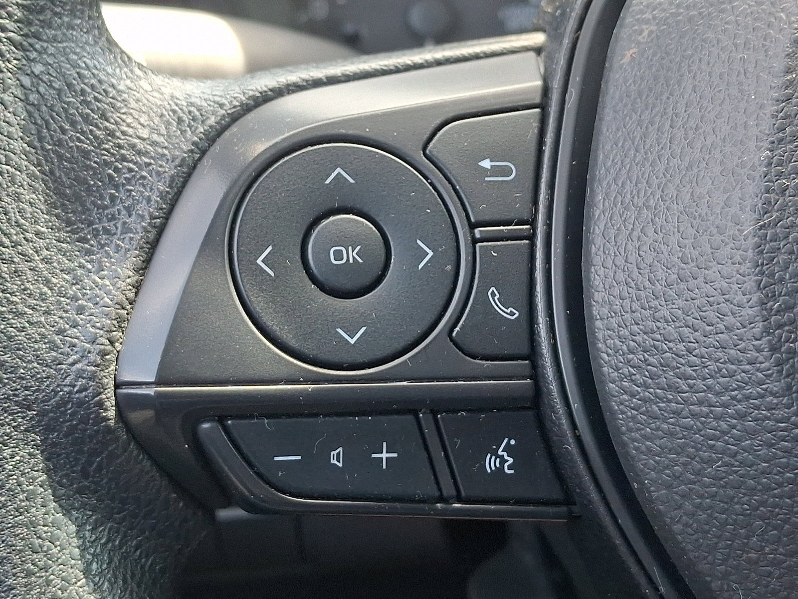 Used 2024 Toyota Corolla LE FWD image 21