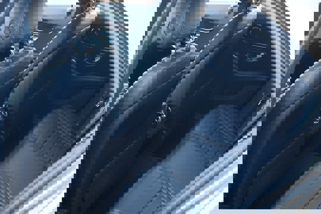 Used 2017 Mercedes-Benz C 300 4MATIC Sedan image 15