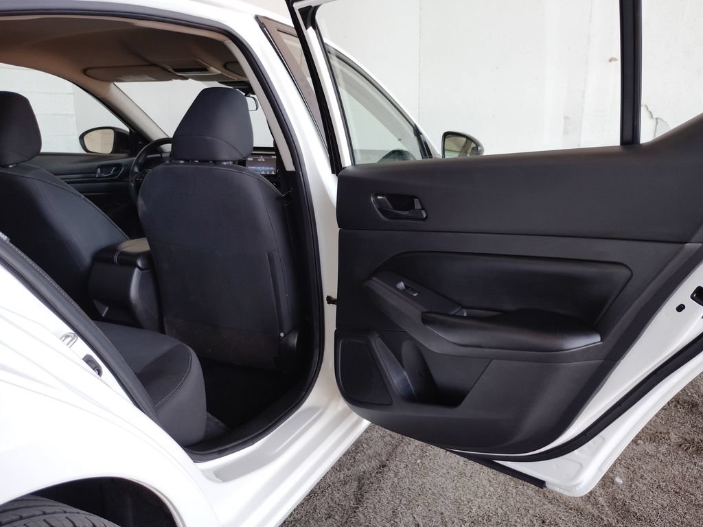 Used 2024 Nissan Altima 2.5 S FWD image 15