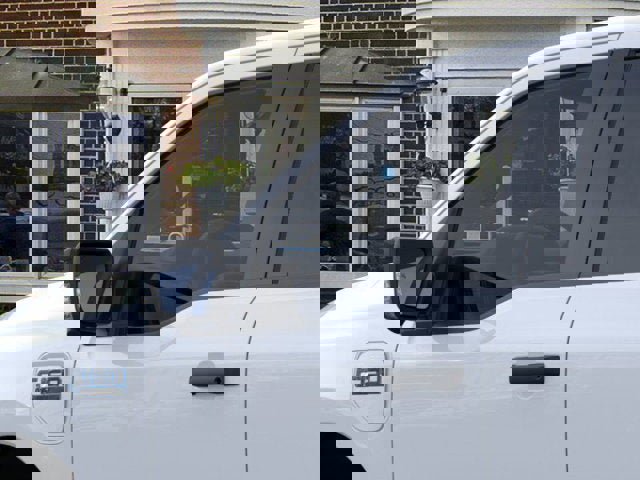 New 2025 Ford F150 Lightning XLT image 44