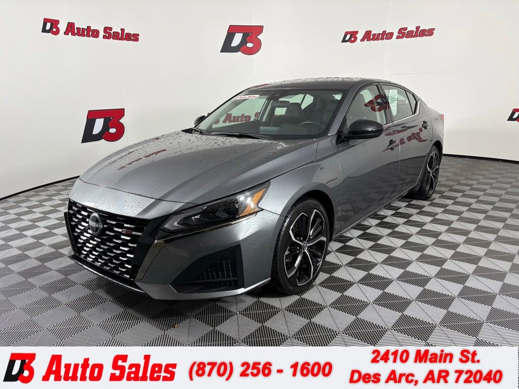 Used 2025 Nissan Altima 2.5 SR image 1
