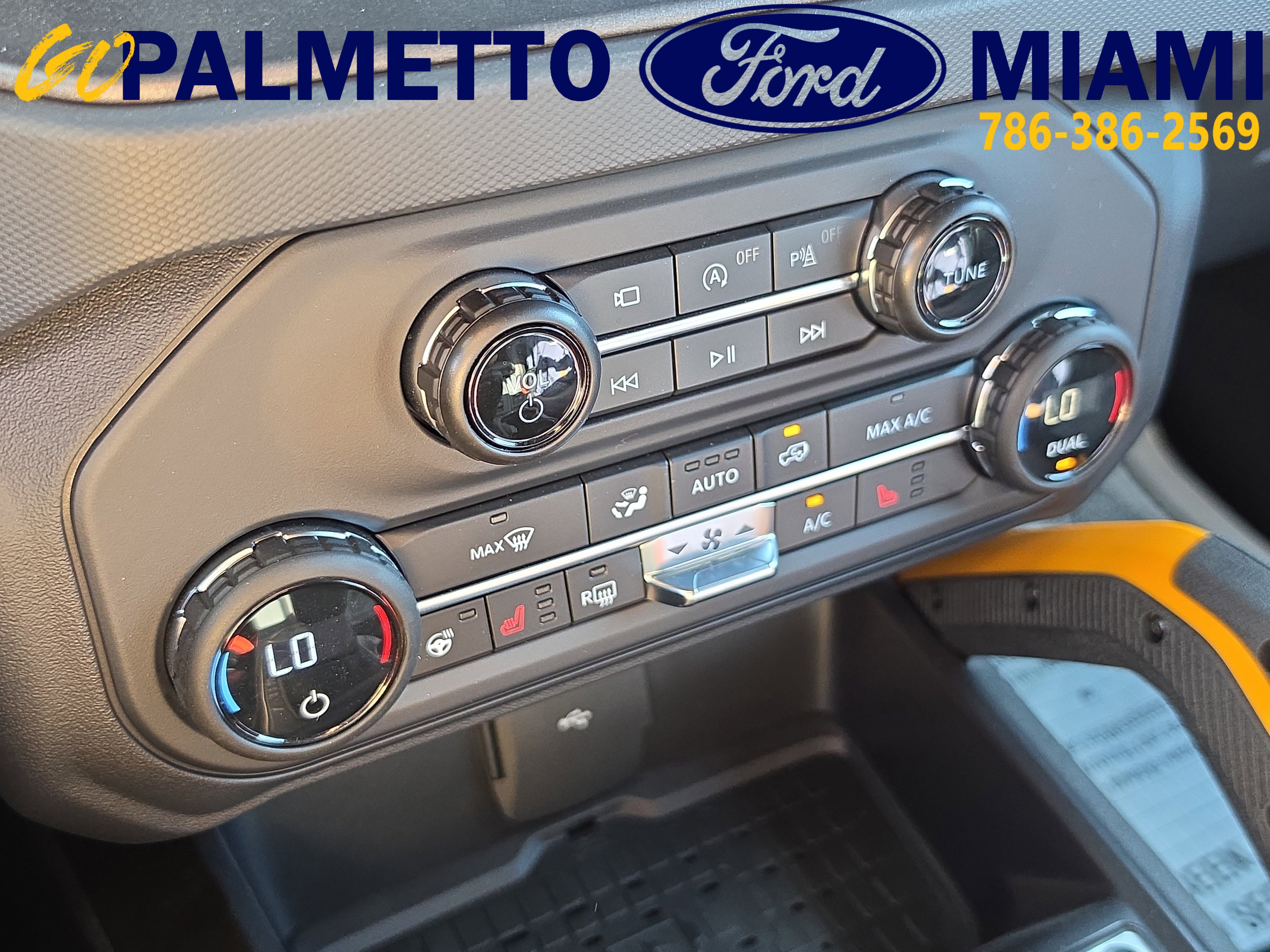 Used 2024 Ford Bronco Badlands AWD/4WD image 25