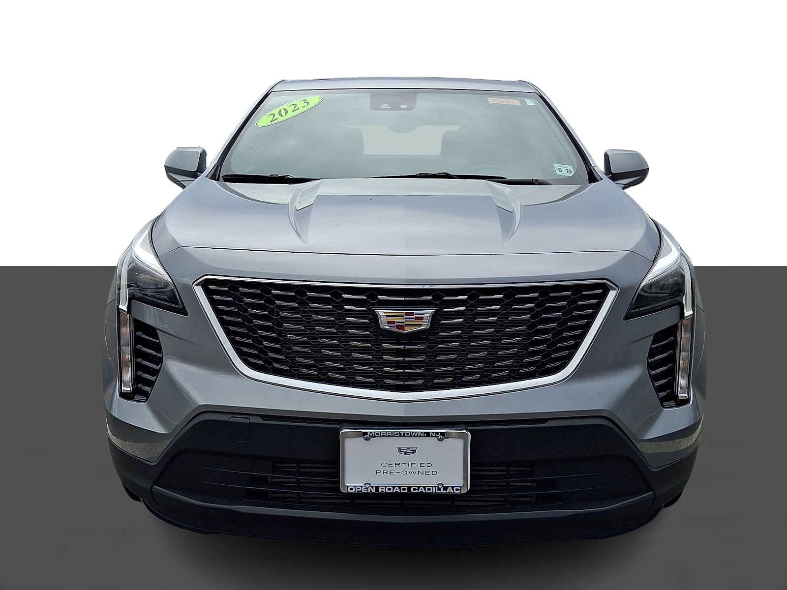 Certified 2023 Cadillac XT4 Luxury w/ Cold Weather Package AWD/4WD image 2