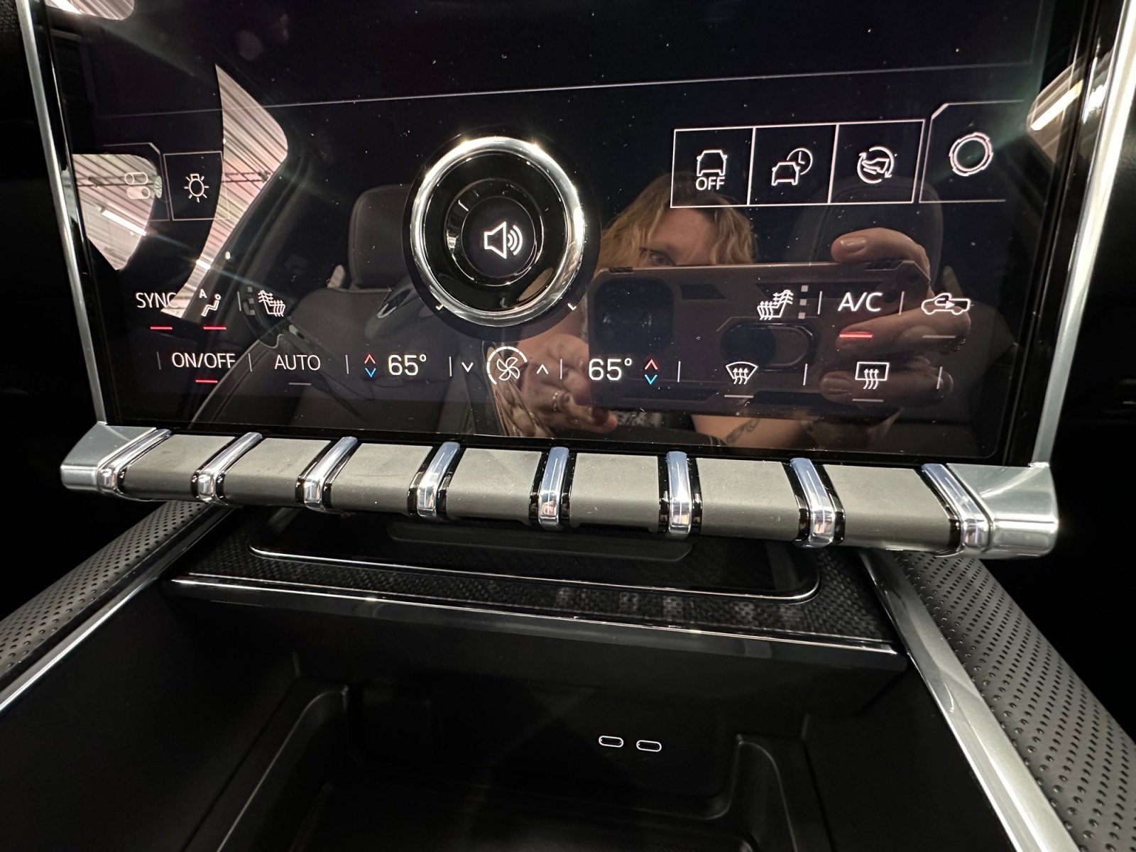 New 2026 GMC Sierra EV Elevation AWD/4WD image 20
