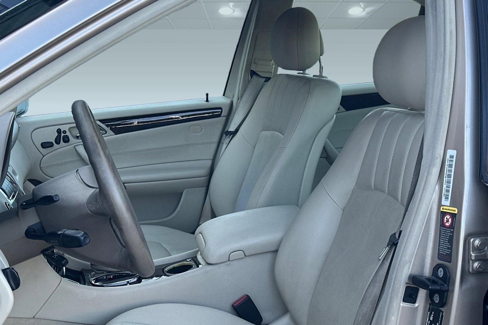 Used 2005 Mercedes-Benz C 320 Sedan image 4