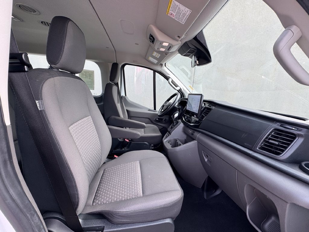 Used 2023 Ford Transit 350 XLT RWD image 27