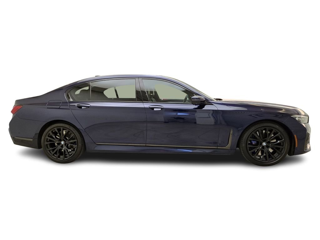 Used 2022 BMW 740i w/ M Sport Package image 6