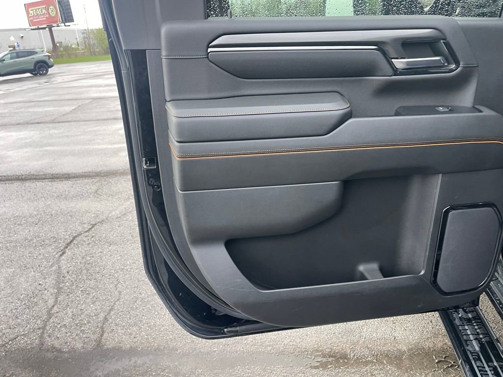 Used 2024 GMC Sierra 2500 AT4 w/ AT4 Premium Plus Package image 16