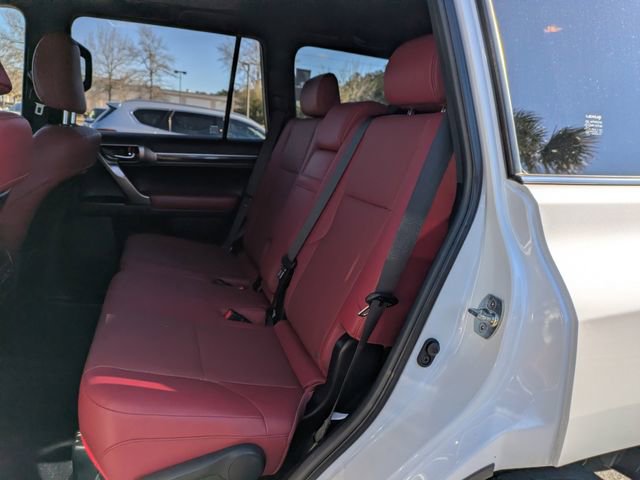 Used 2023 Lexus GX 460 Premium w/ Premium Package image 14