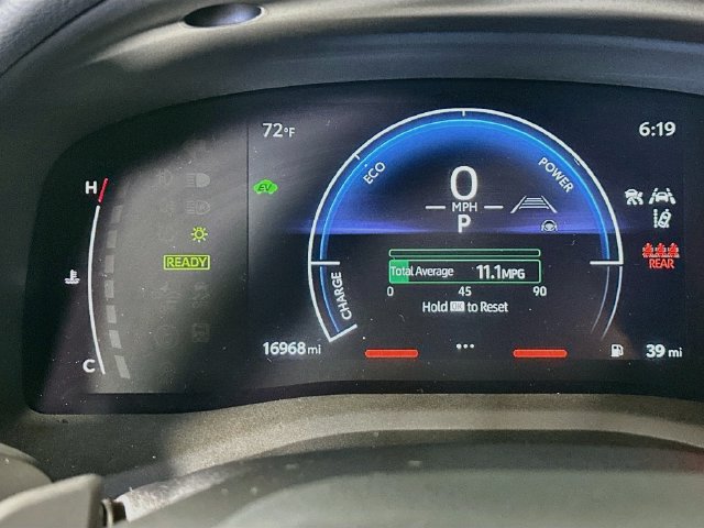 Used 2025 Toyota Camry SE FWD image 14