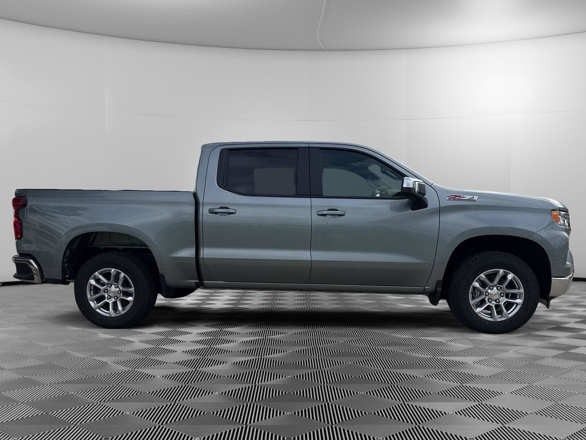 New 2026 Chevrolet Silverado 1500 LT w/ Z71 Off-Road Package AWD/4WD image 5